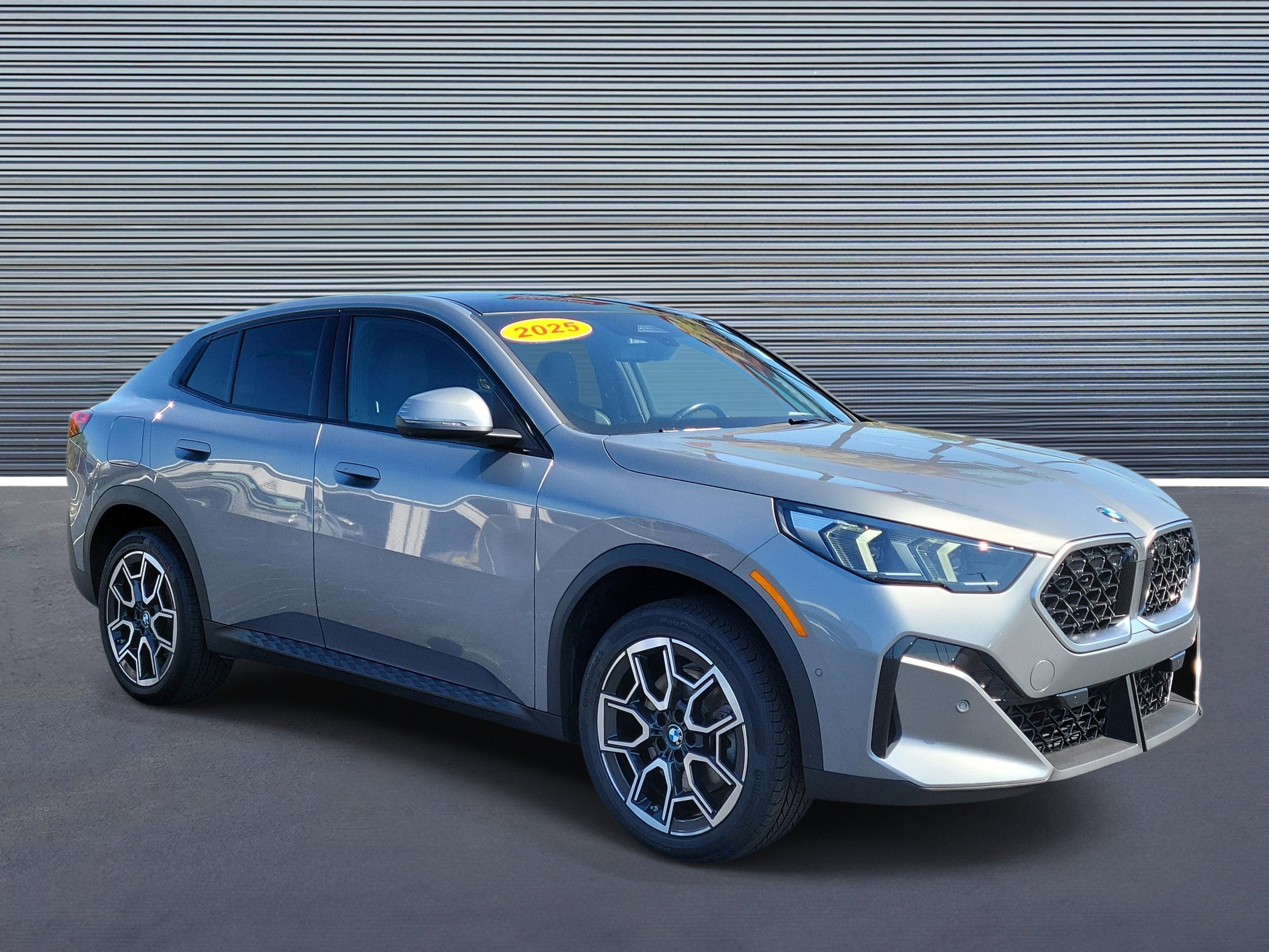 Used 2025 BMW X2 xDrive28i AWD/4WD video 2