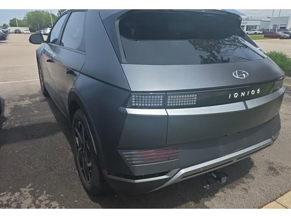 Used 2024 Hyundai Ioniq 5 SEL AWD/4WD image 4