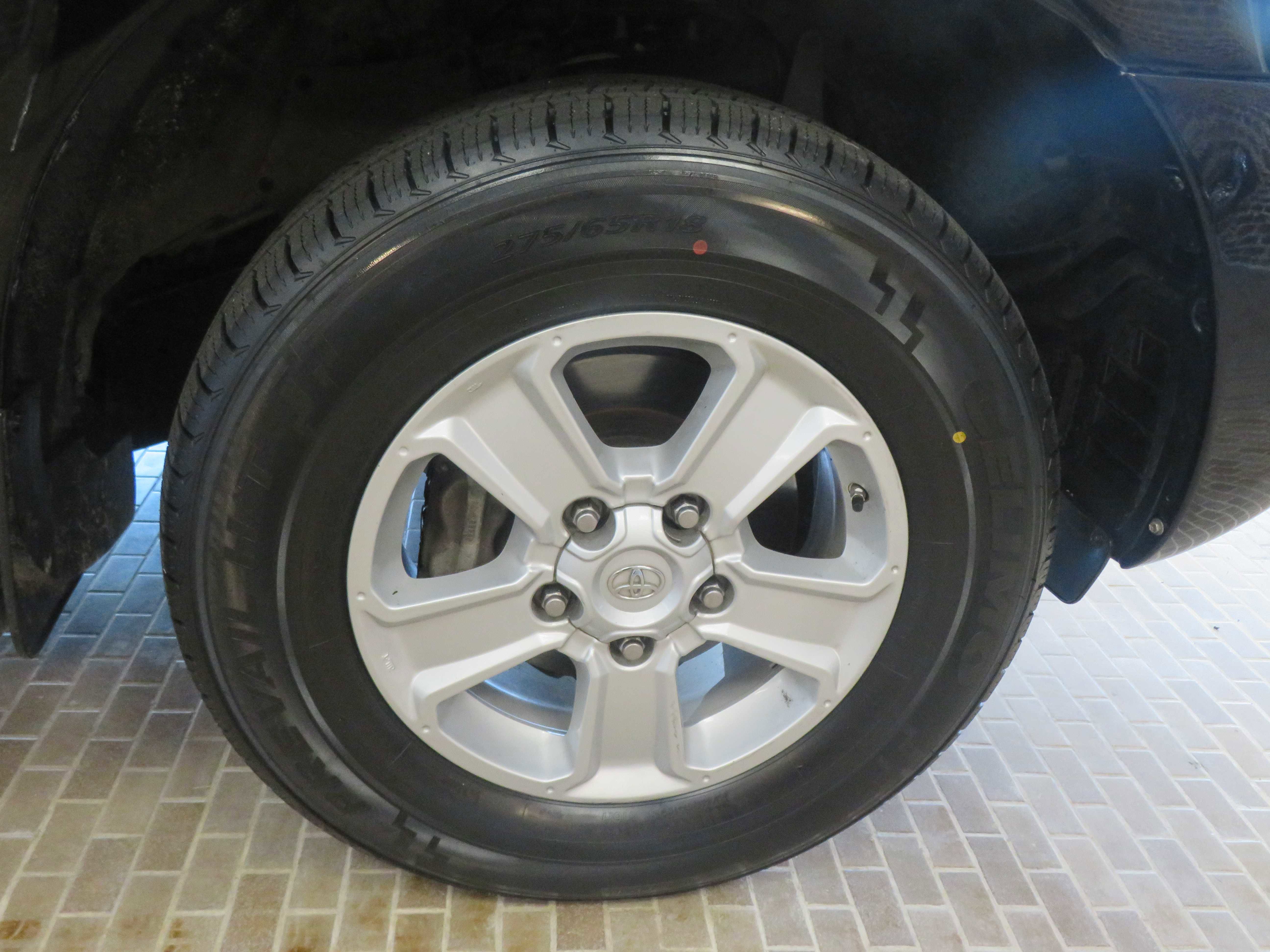 Used 2019 Toyota Sequoia SR5 AWD/4WD image 10