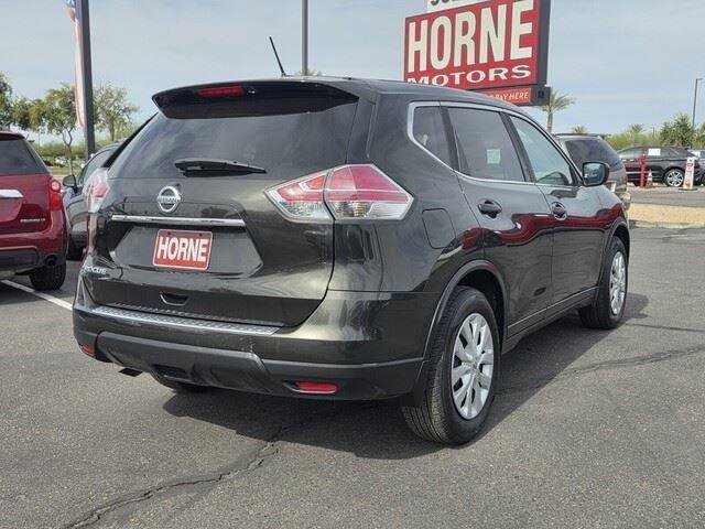 Used 2016 Nissan Rogue S w/ S Family Package FWD image 8
