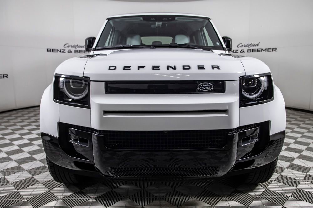 Used 2026 Land Rover Defender 110 X-Dynamic SE image 7