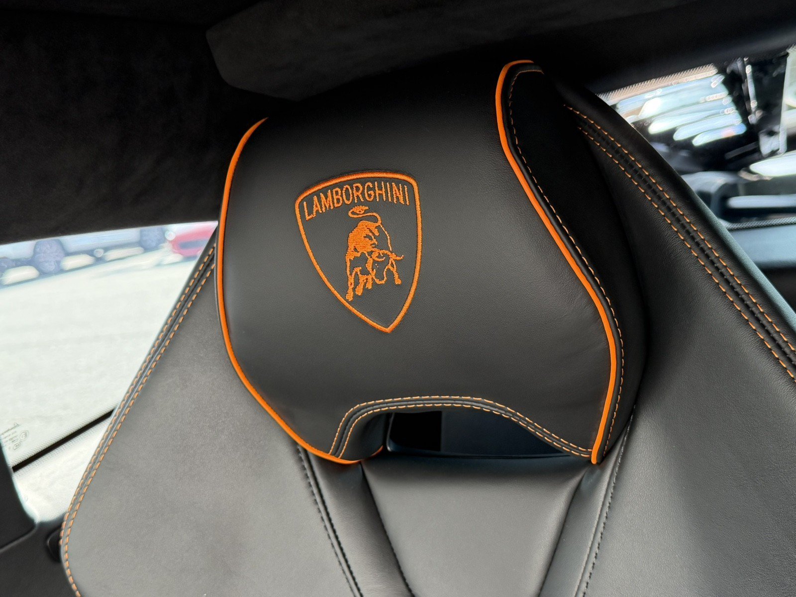 Used 2022 Lamborghini Huracan EVO RWD image 20