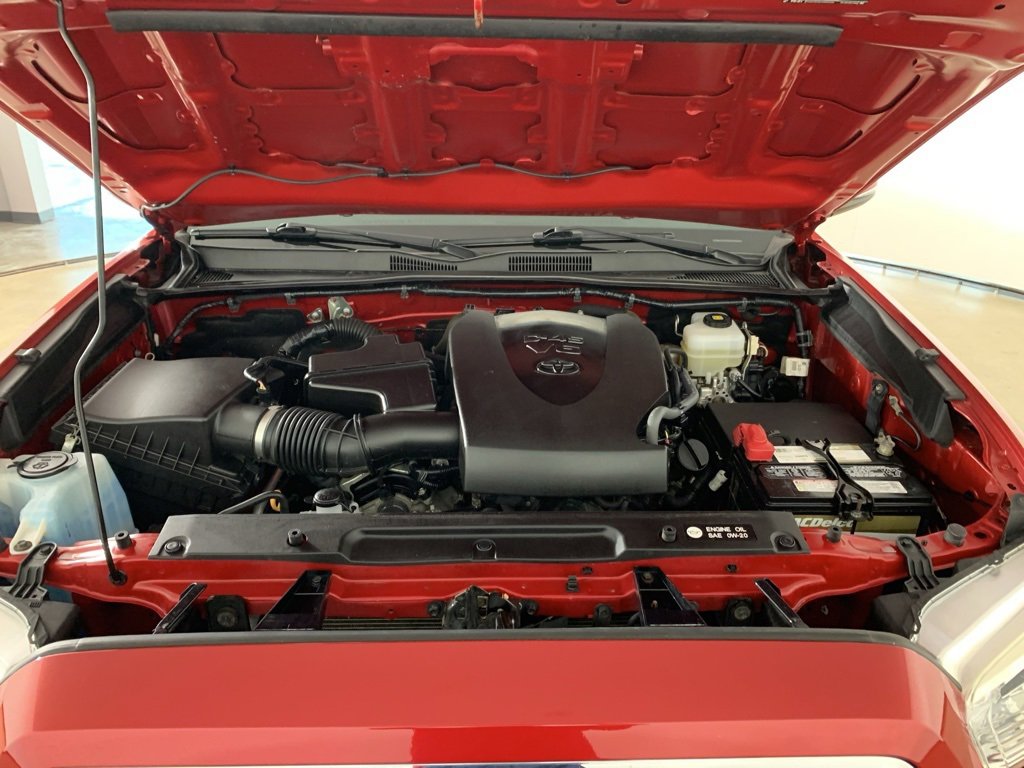 Used 2019 Toyota Tacoma TRD Sport image 40