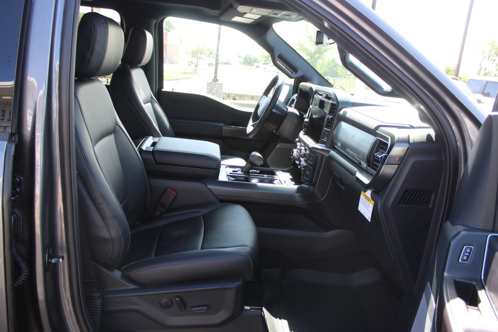 New 2026 Ford F150 Lariat w/ Equipment Group 501A Mid AWD/4WD image 15