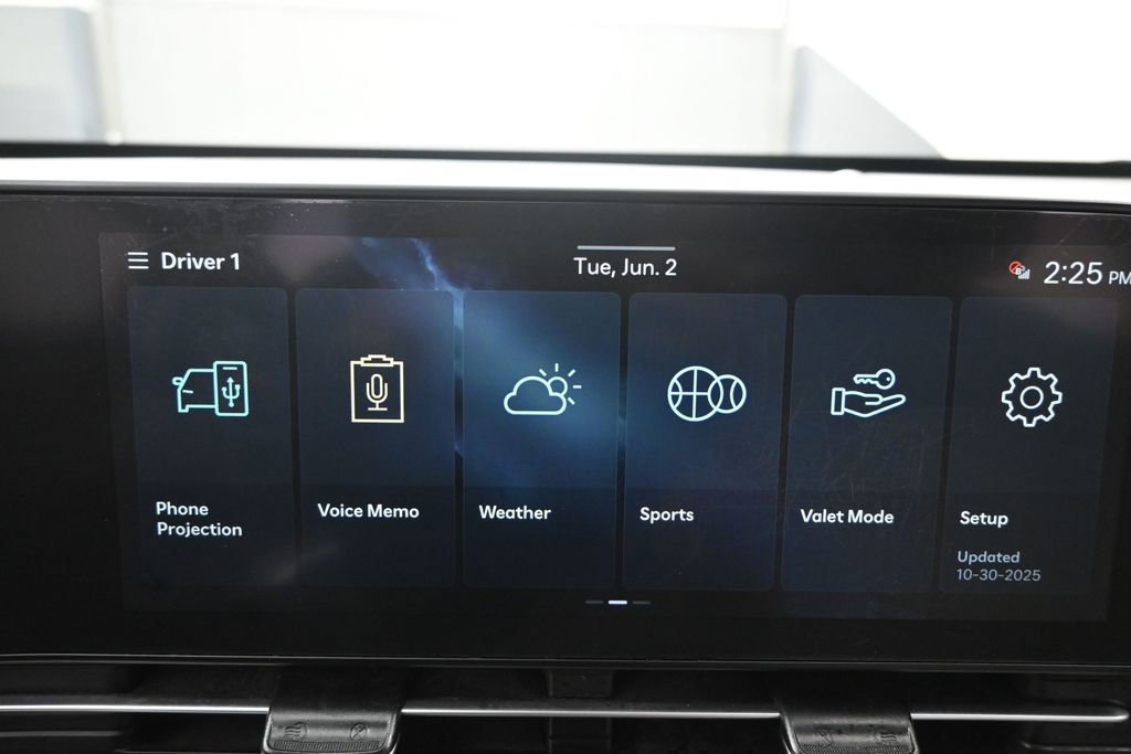 Used 2024 Hyundai Kona Limited FWD image 12