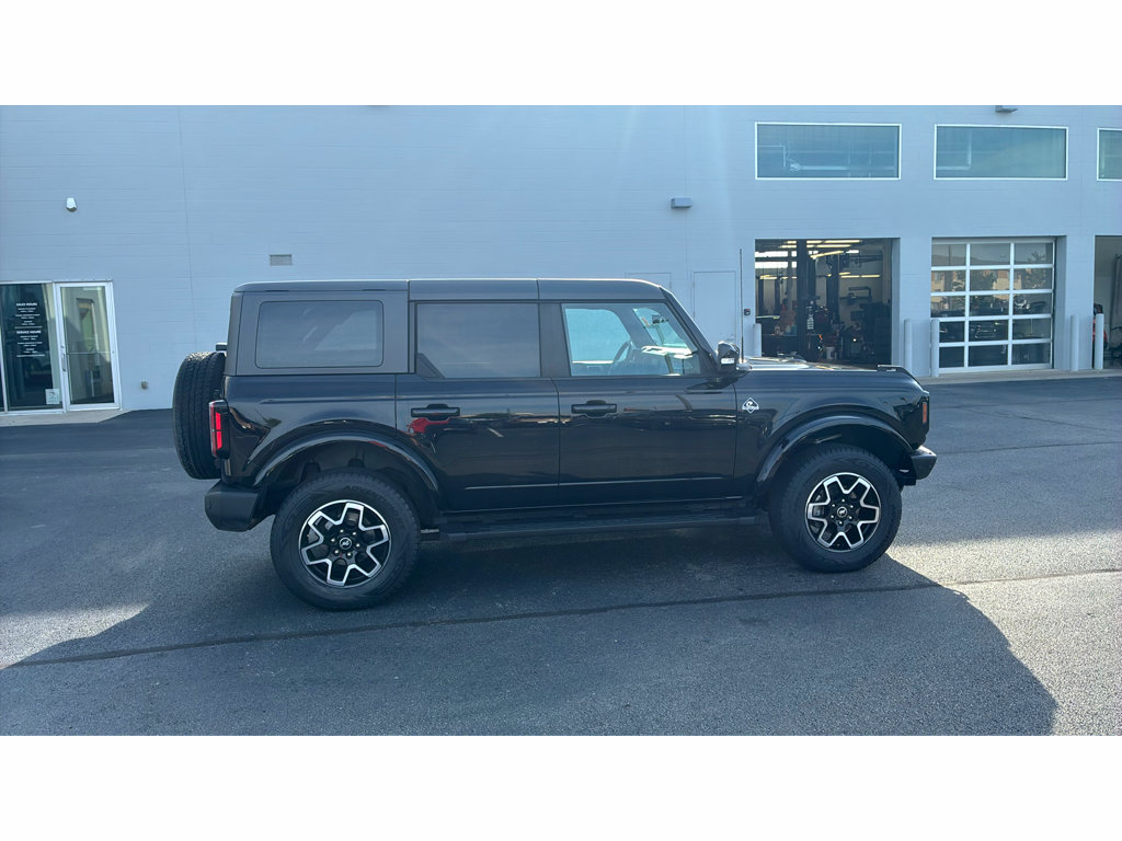 Used 2022 Ford Bronco Outer Banks AWD/4WD image 8