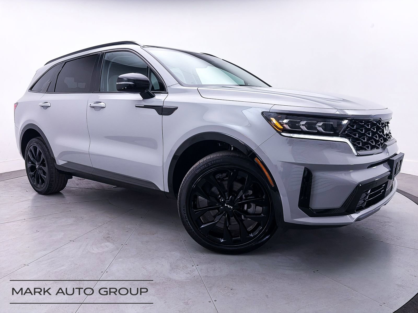 Used 2023 Kia Sorento SX AWD/4WD image 1