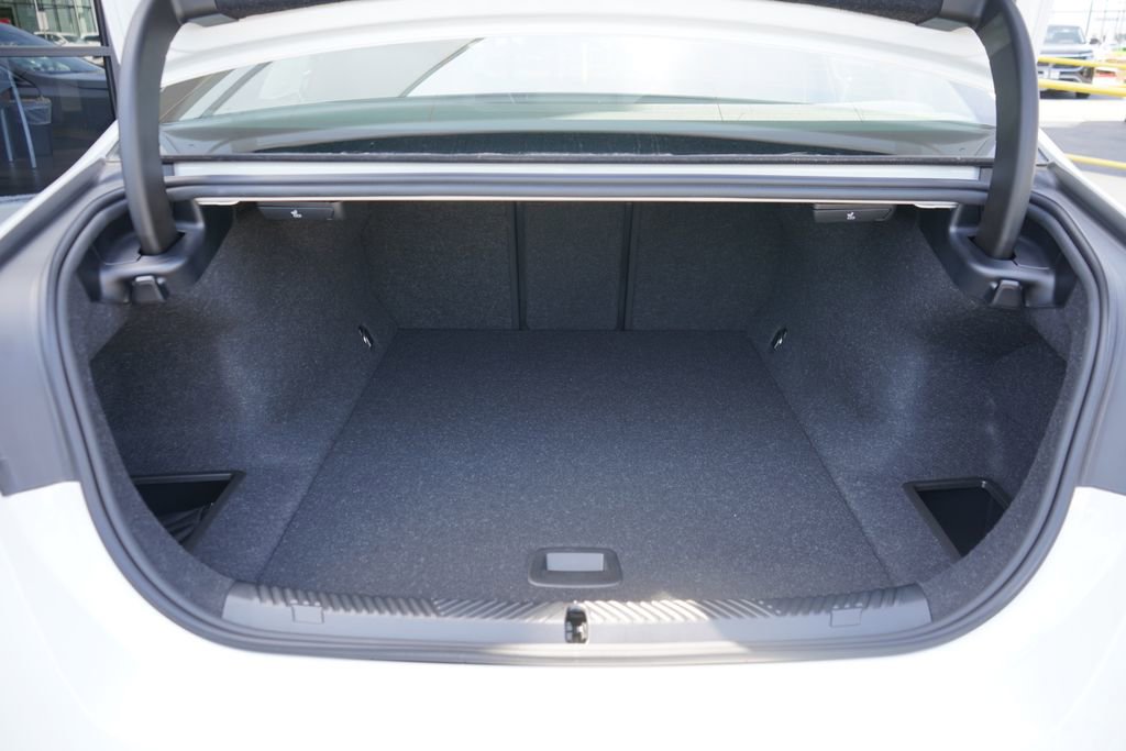 Used 2025 BMW i5 xDrive40 w/ Premium Package image 21