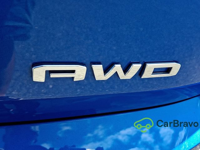 Used 2024 GMC Terrain SLT AWD/4WD image 33