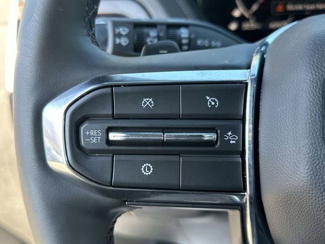 Used 2025 GMC Yukon XL Denali image 18