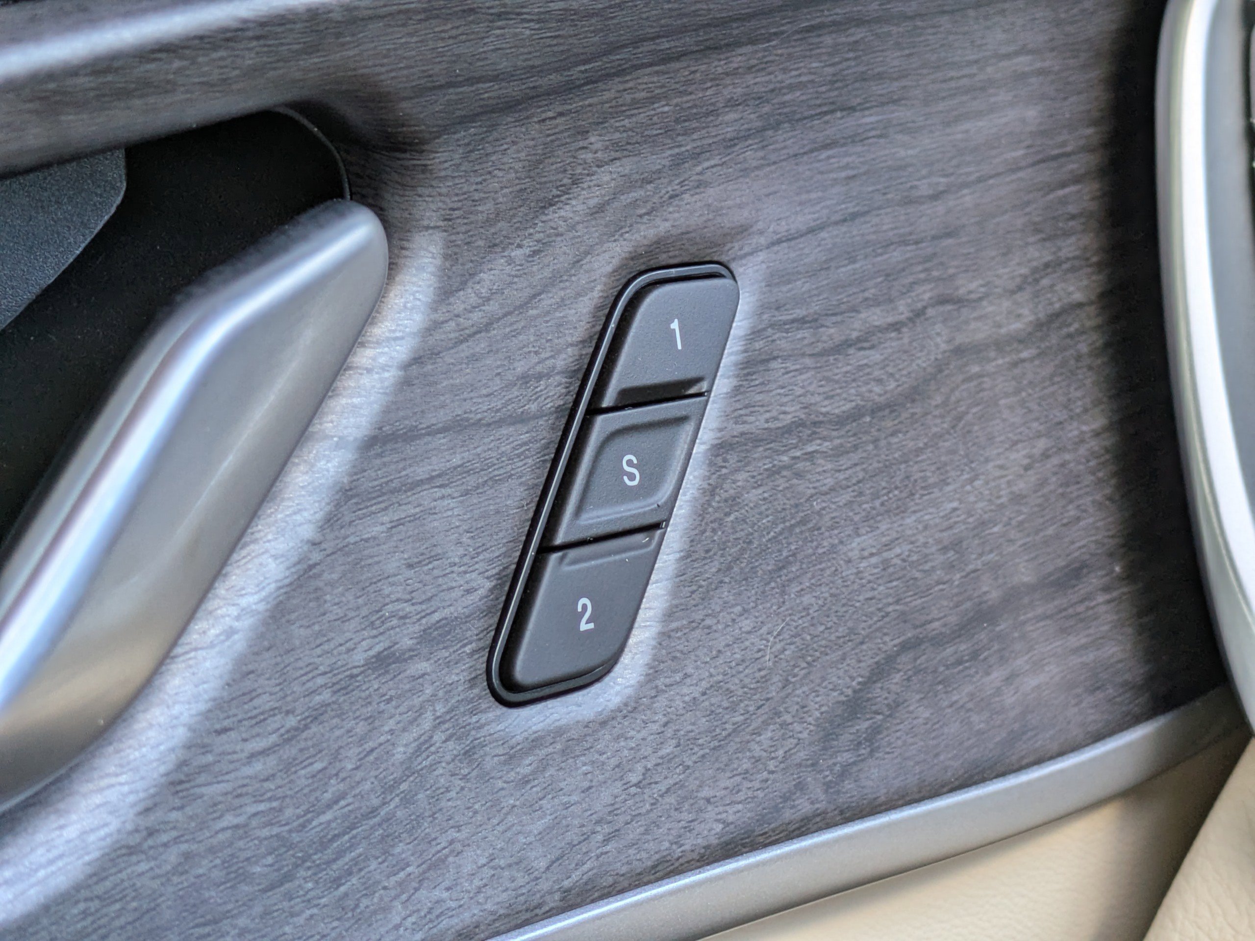 Used 2023 Jeep Grand Cherokee L Limited w/ Luxury Tech Group II image 21