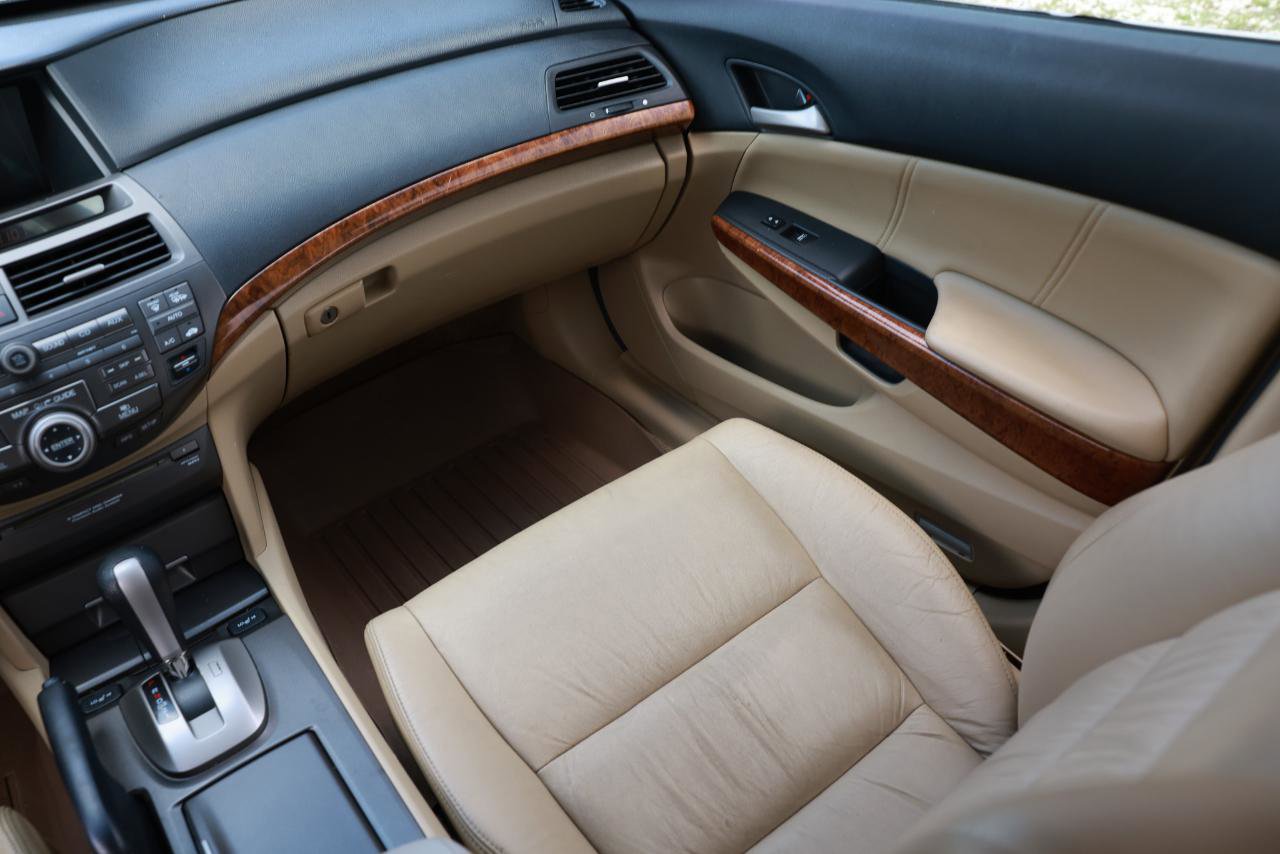 Used 2011 Honda Accord EX-L image 22