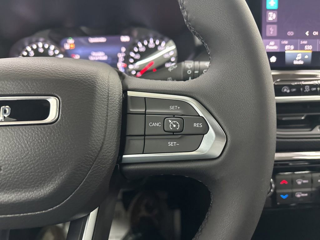 New 2026 Jeep Compass Latitude image 33