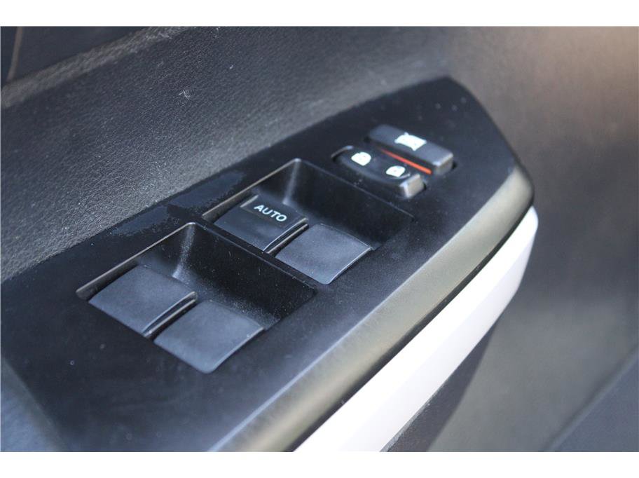 Used 2019 Toyota Tundra SR5 w/ SR5 Upgrade Package image 13