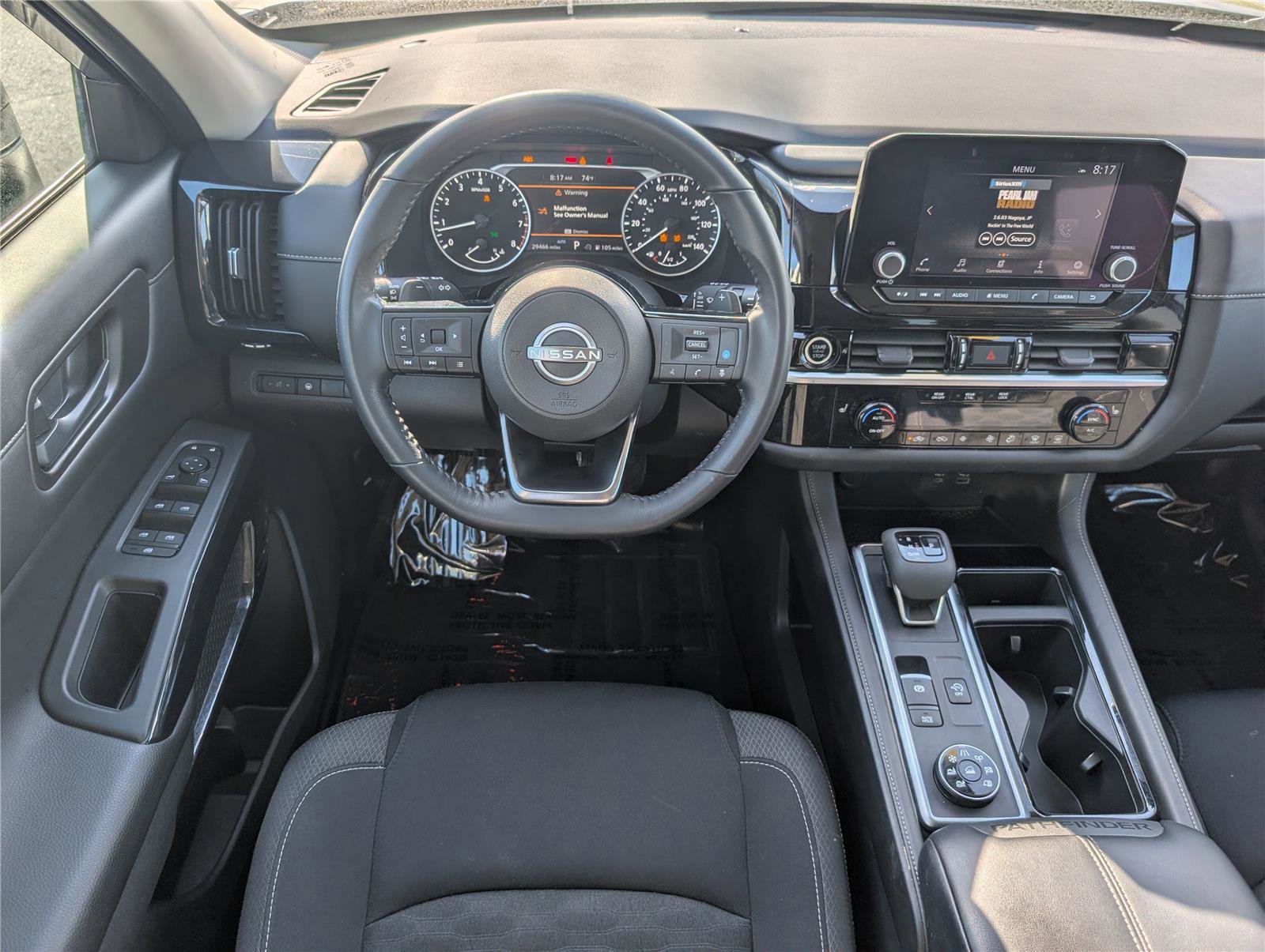 Used 2023 Nissan Pathfinder SV image 18