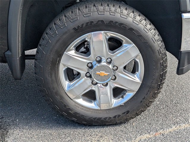 Used 2023 Chevrolet Silverado 2500 LTZ image 12