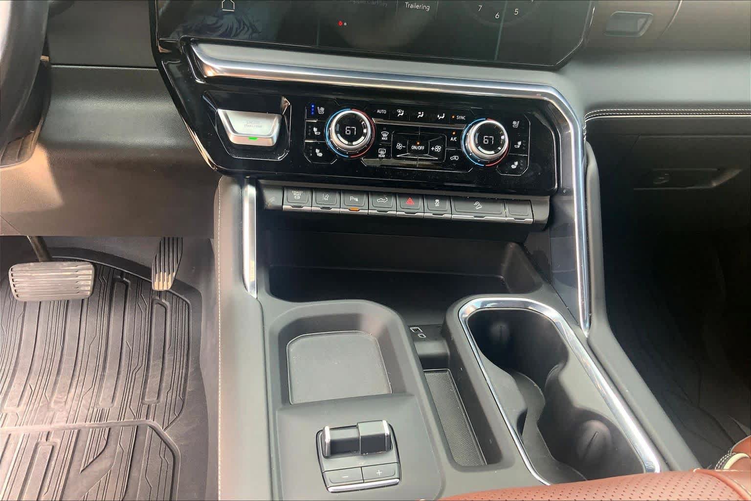 Certified 2025 GMC Sierra 2500 Denali Ultimate AWD/4WD image 32