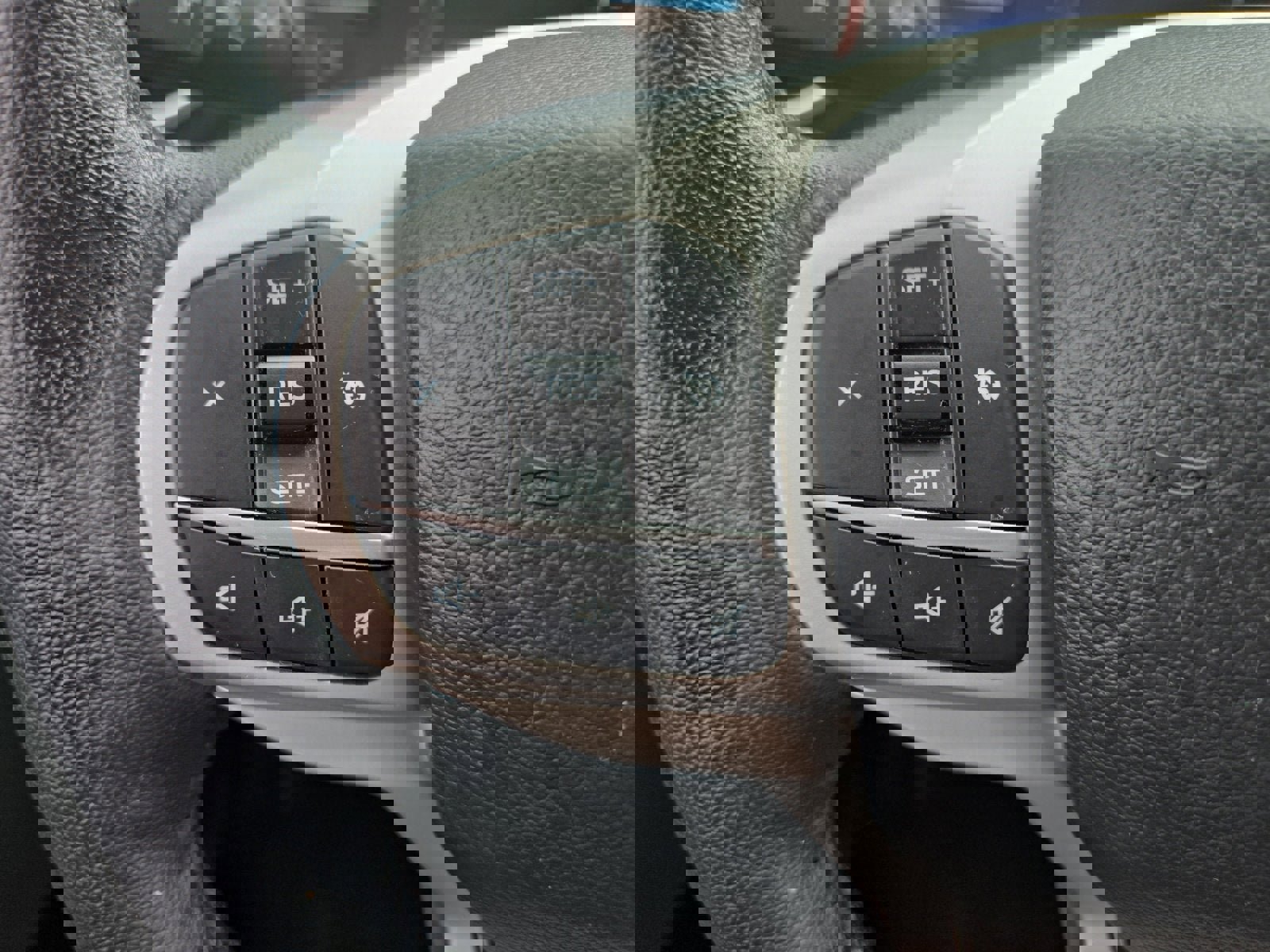 Certified 2022 Ford Explorer XLT w/ Equipment Group 202A image 14