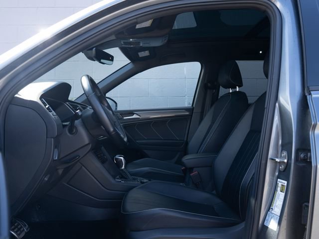 Used 2022 Volkswagen Tiguan SE R-Line AWD/4WD image 17