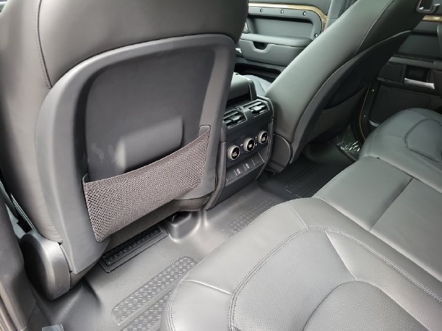 New 2026 Land Rover Defender 110 X-Dynamic SE AWD/4WD image 9