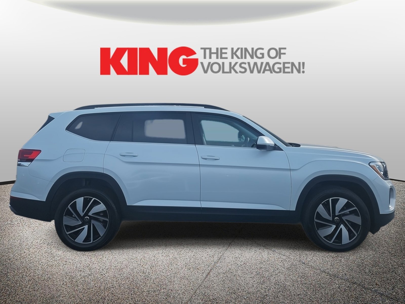 New 2026 Volkswagen Atlas SE image 2