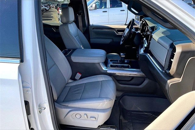 Used 2024 Chevrolet Silverado 1500 LTZ w/ LTZ Premium Package image 25