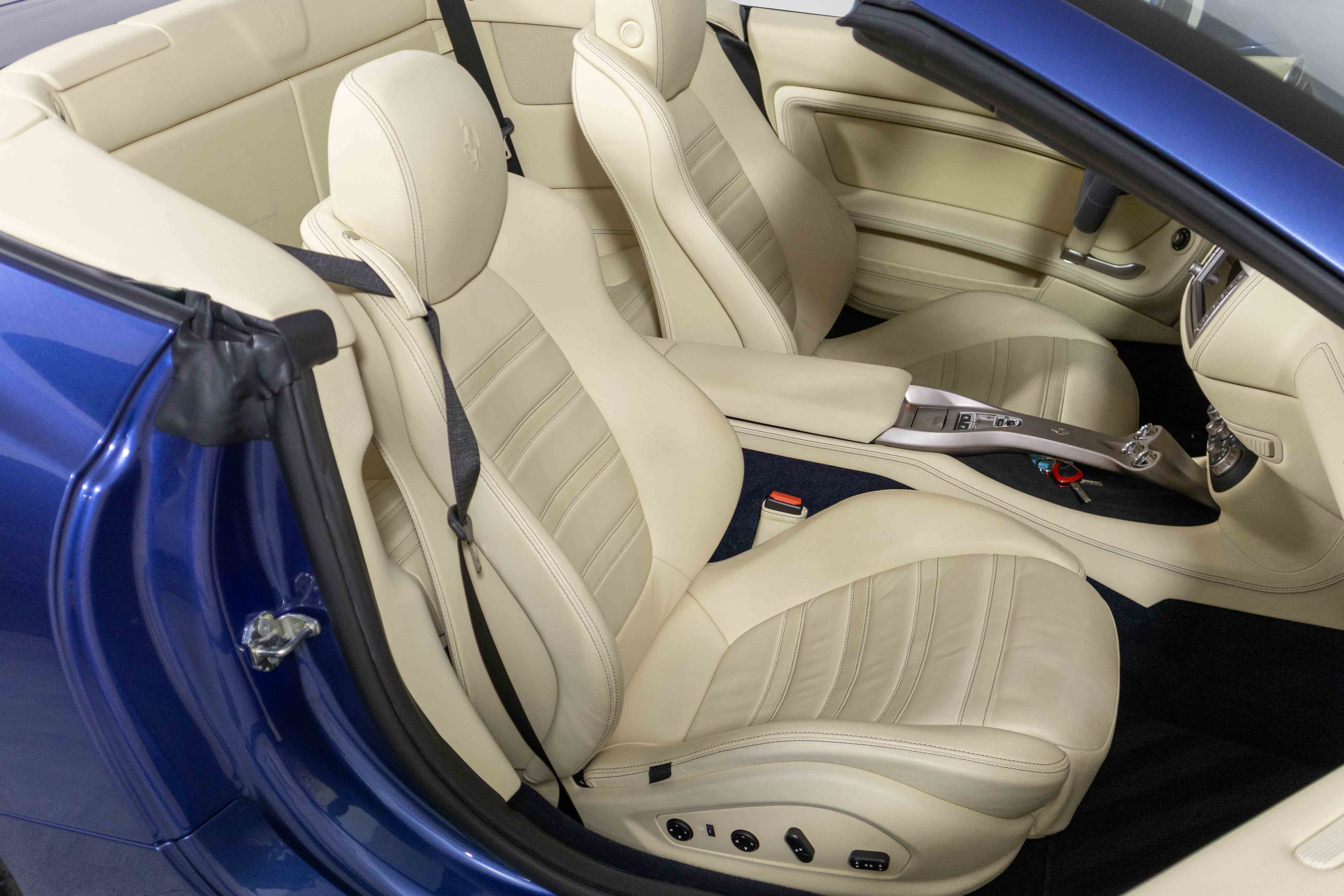 Used 2010 Ferrari California image 38
