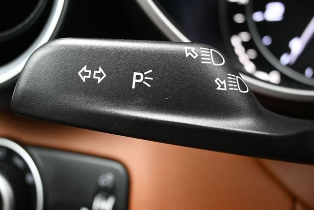 Used 2019 Alfa Romeo Giulia RWD image 28