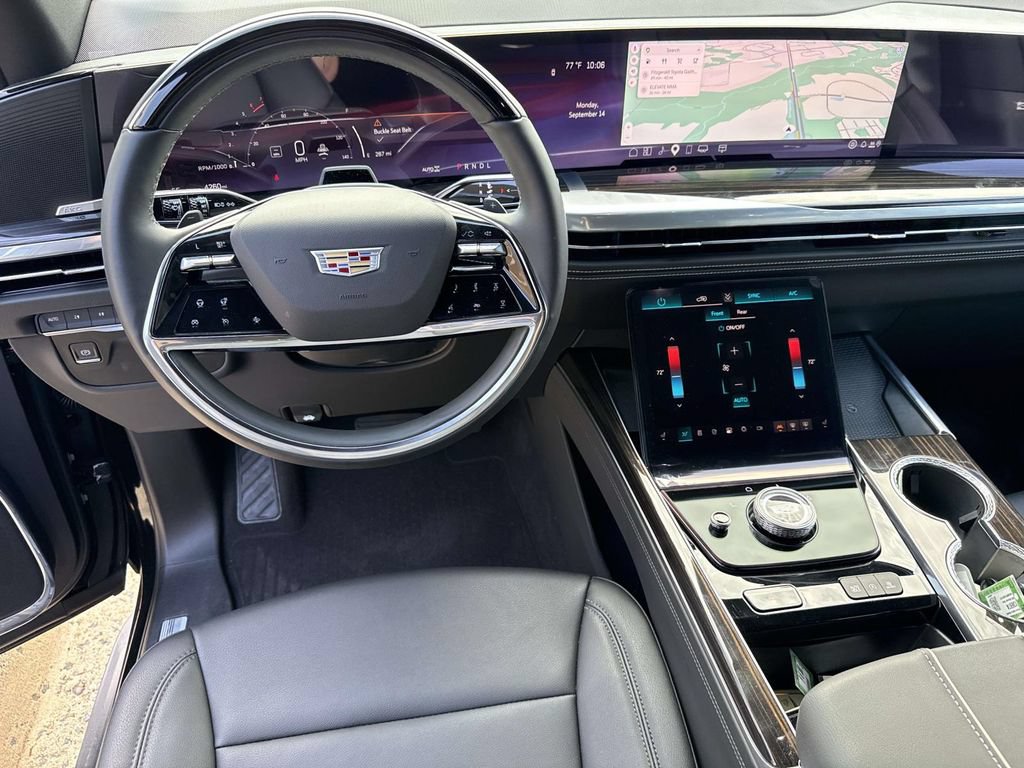 Used 2026 Cadillac Escalade ESV 4WD image 29