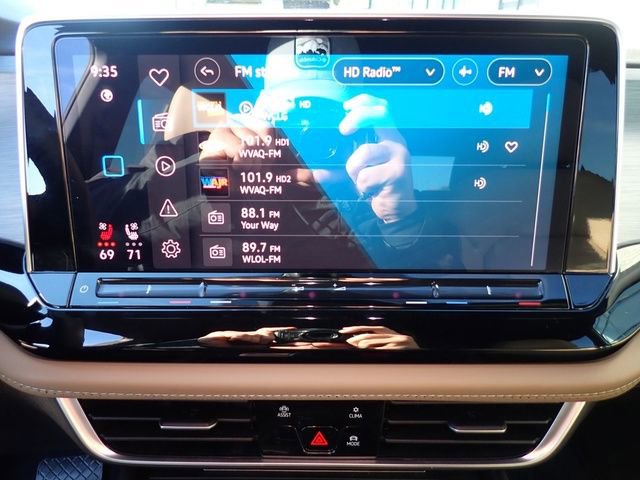 Used 2024 Volkswagen Atlas Cross Sport SE image 24