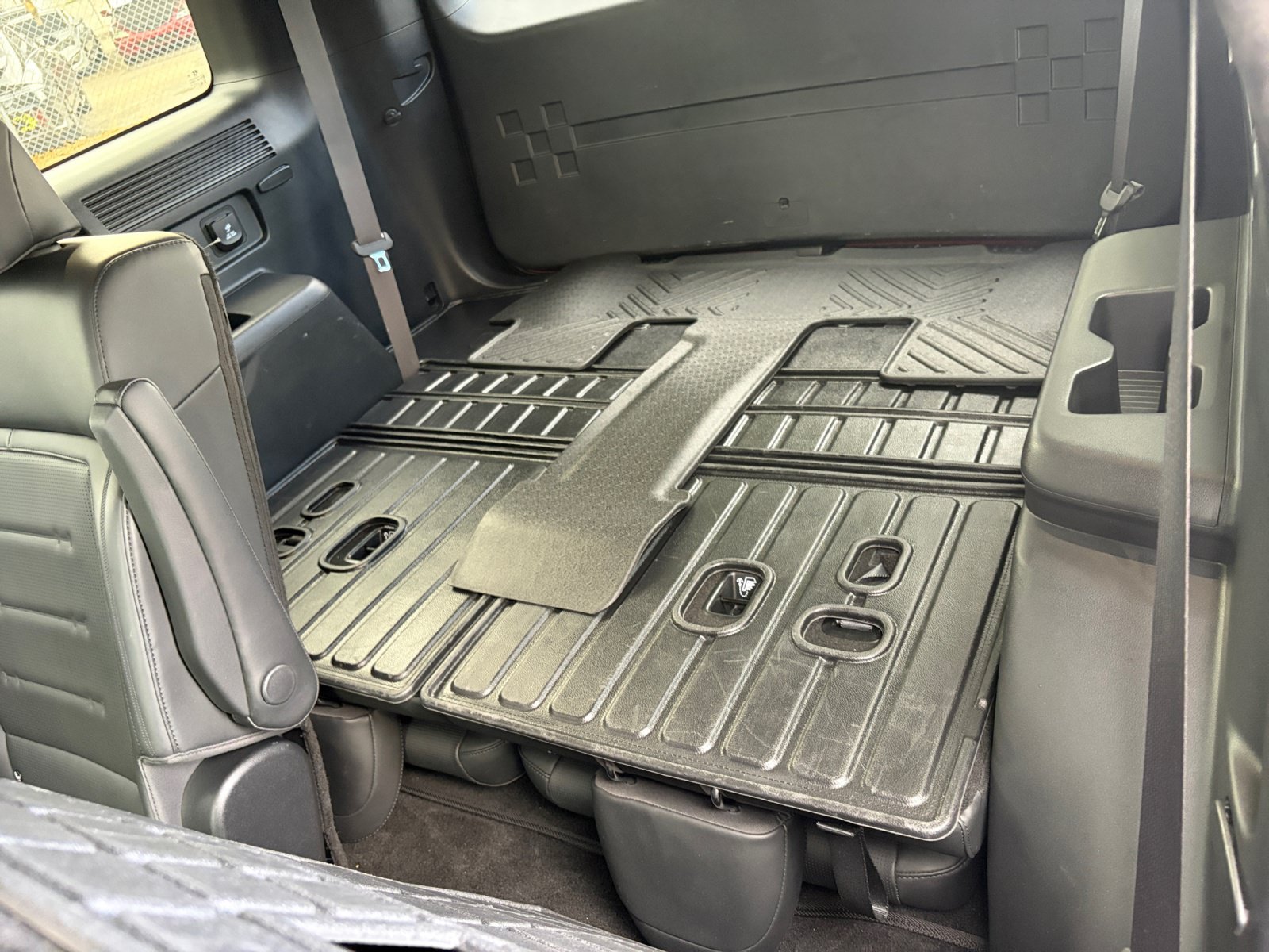 Used 2025 Hyundai Santa Fe Calligraphy AWD/4WD image 30
