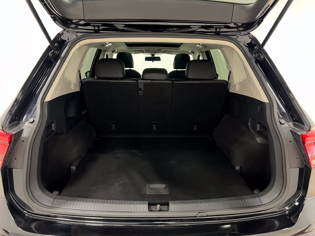 Used 2020 Volkswagen Tiguan SE AWD/4WD image 27