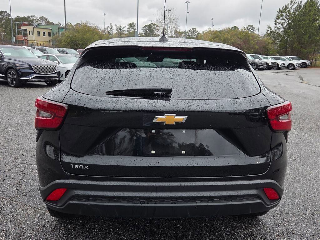 Used 2024 Chevrolet Trax LS image 11