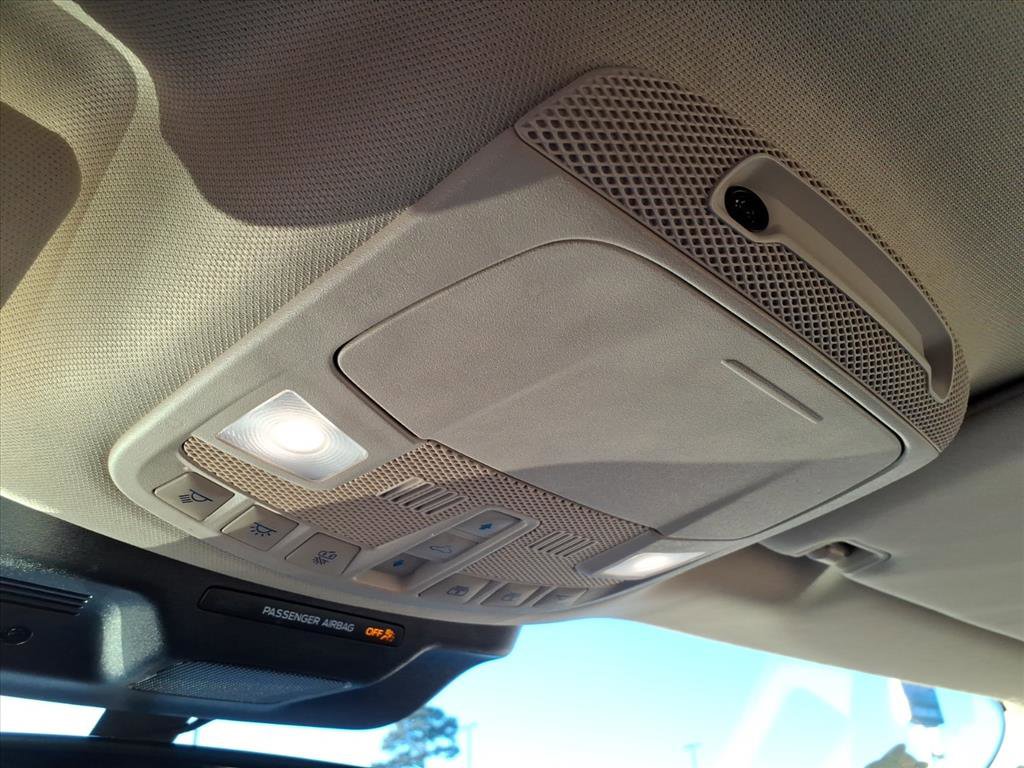 Used 2022 Ford Expedition Max Limited image 18