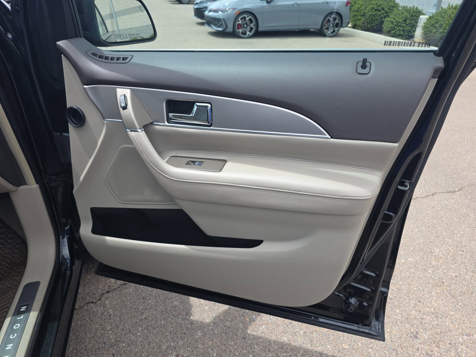 Used 2013 Lincoln MKX AWD image 16