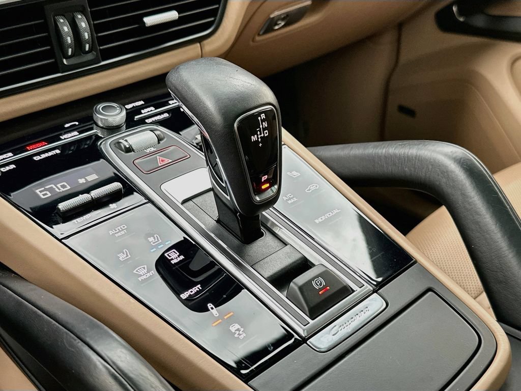 Certified 2023 Porsche Cayenne S w/ Premium Package Plus AWD/4WD image 19
