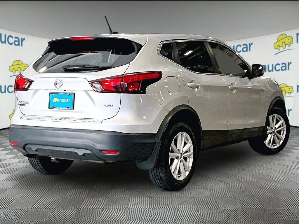 Used 2019 Nissan Rogue Sport S w/ Appearance Package AWD/4WD image 6