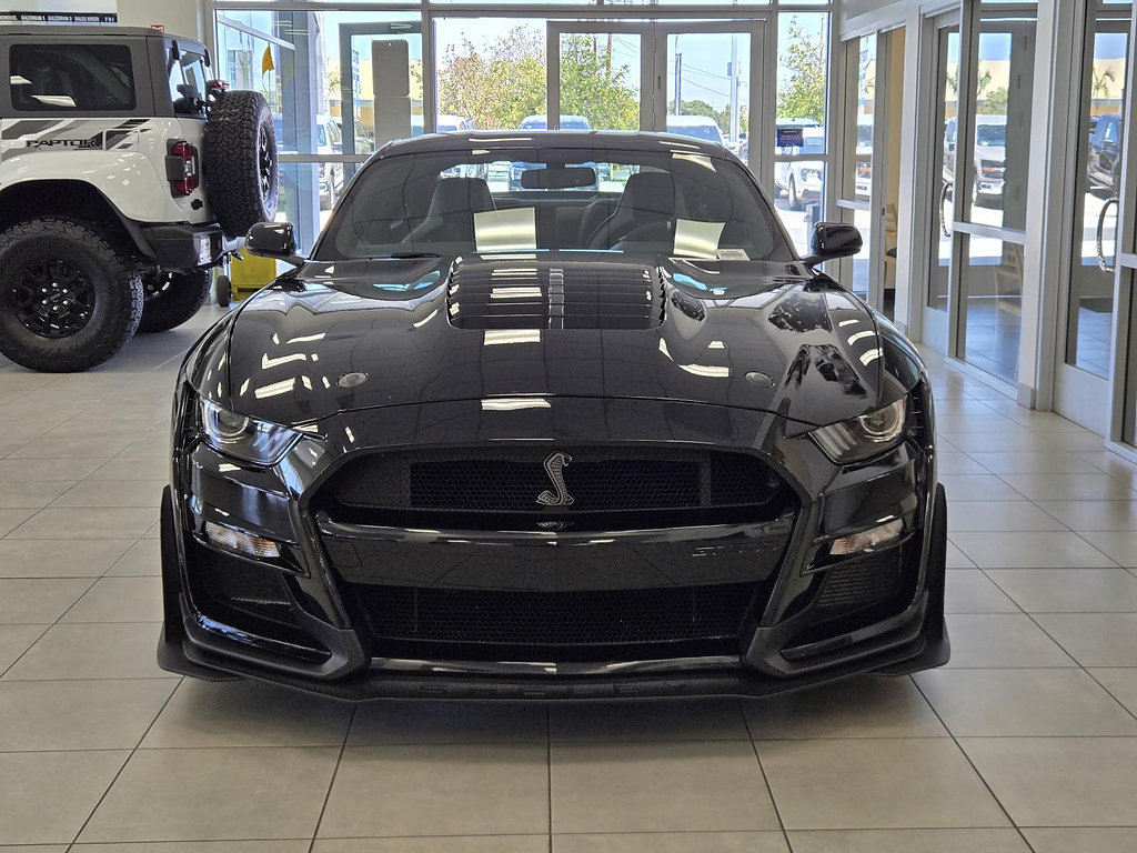 Used 2020 Ford Mustang Shelby GT500 w/ Technology Package RWD image 3