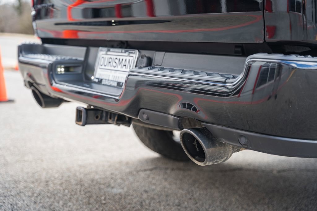 Used 2022 RAM 1500 Limited w/ Night Edition image 10