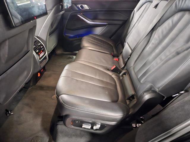 Used 2021 BMW X7 xDrive40i w/ Parking Assistance Package image 18