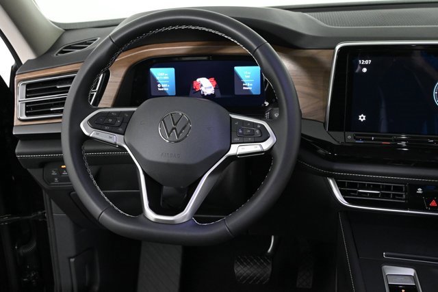 New 2026 Volkswagen Atlas SE image 3