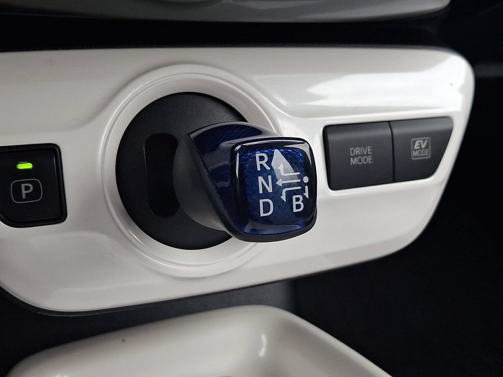 Certified 2018 Toyota Prius Three FWD image 14