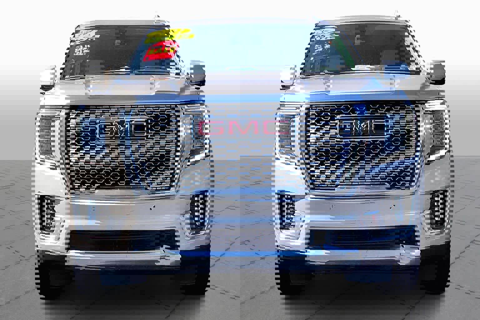 Used 2021 GMC Yukon XL Denali image 4