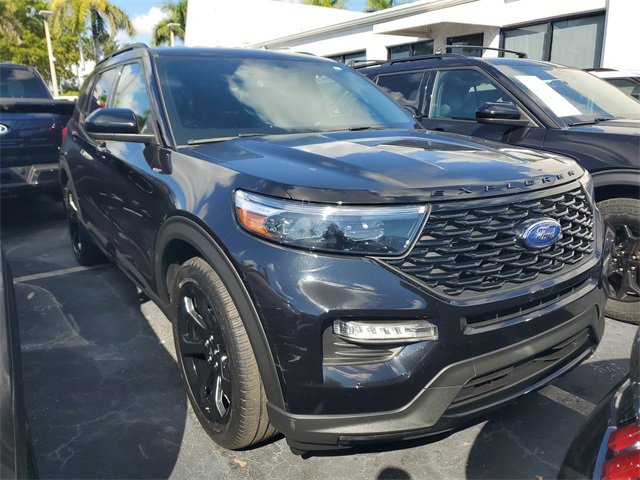 Used 2022 Ford Explorer ST-Line w/ Class IV Trailer Tow Package image 2