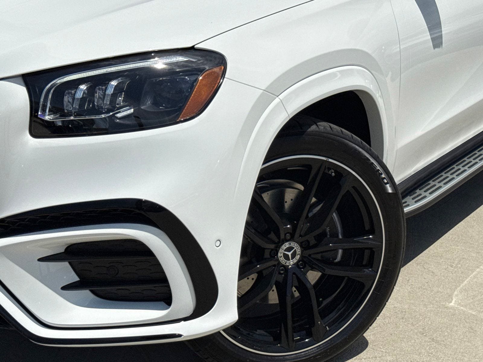 New 2026 Mercedes-Benz GLS 450 4MATIC image 3