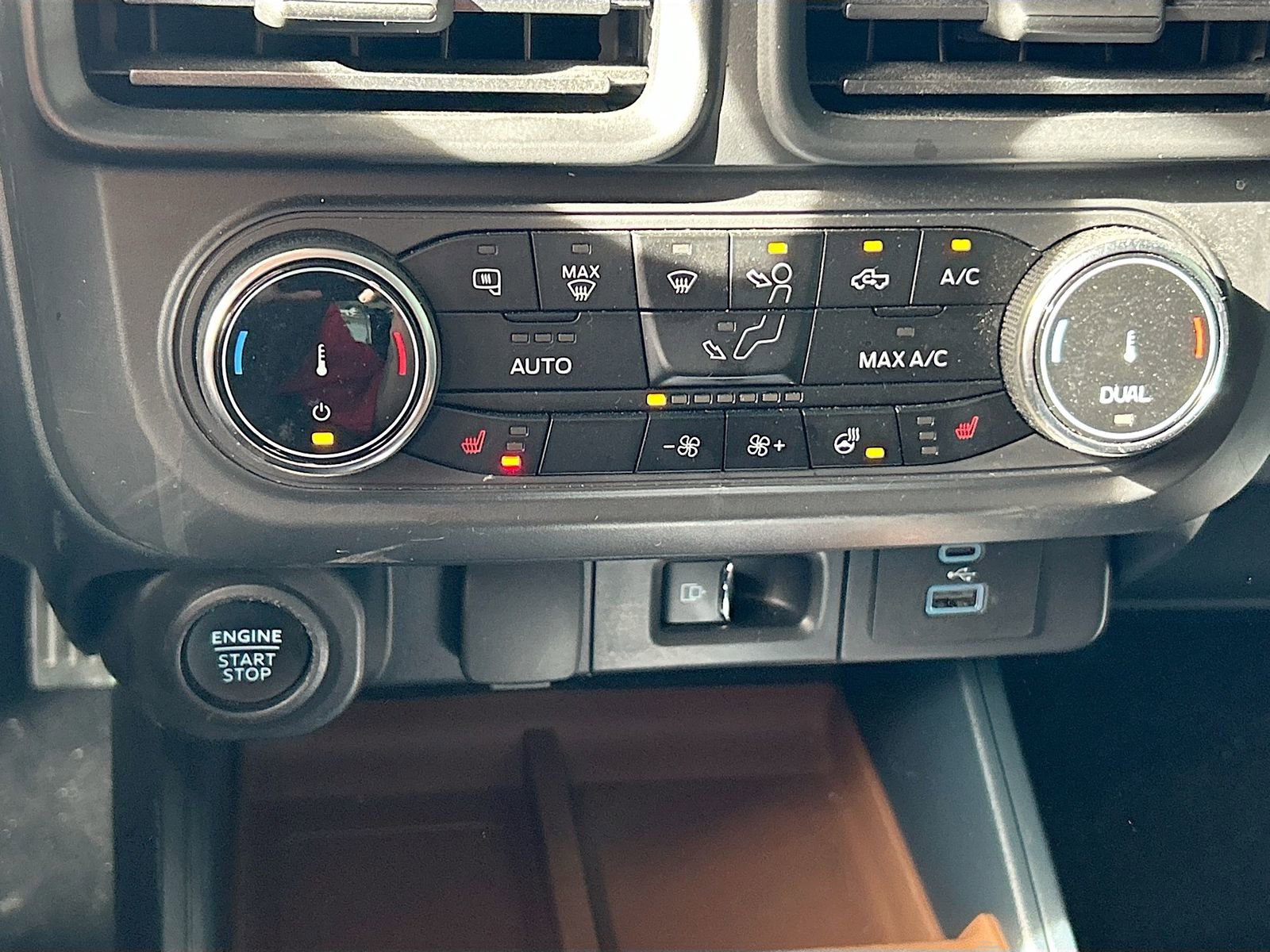 Used 2024 Ford Maverick Lariat w/ 4K Tow Package AWD/4WD image 16