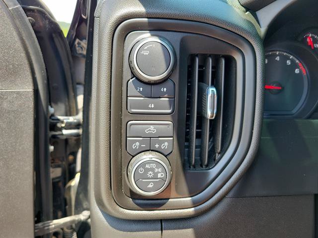 Used 2020 Chevrolet Silverado 2500 Custom w/ Custom Value Package AWD/4WD image 19