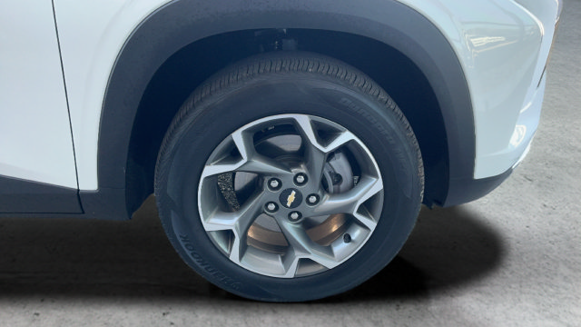 Used 2026 Chevrolet Trax LT FWD image 26