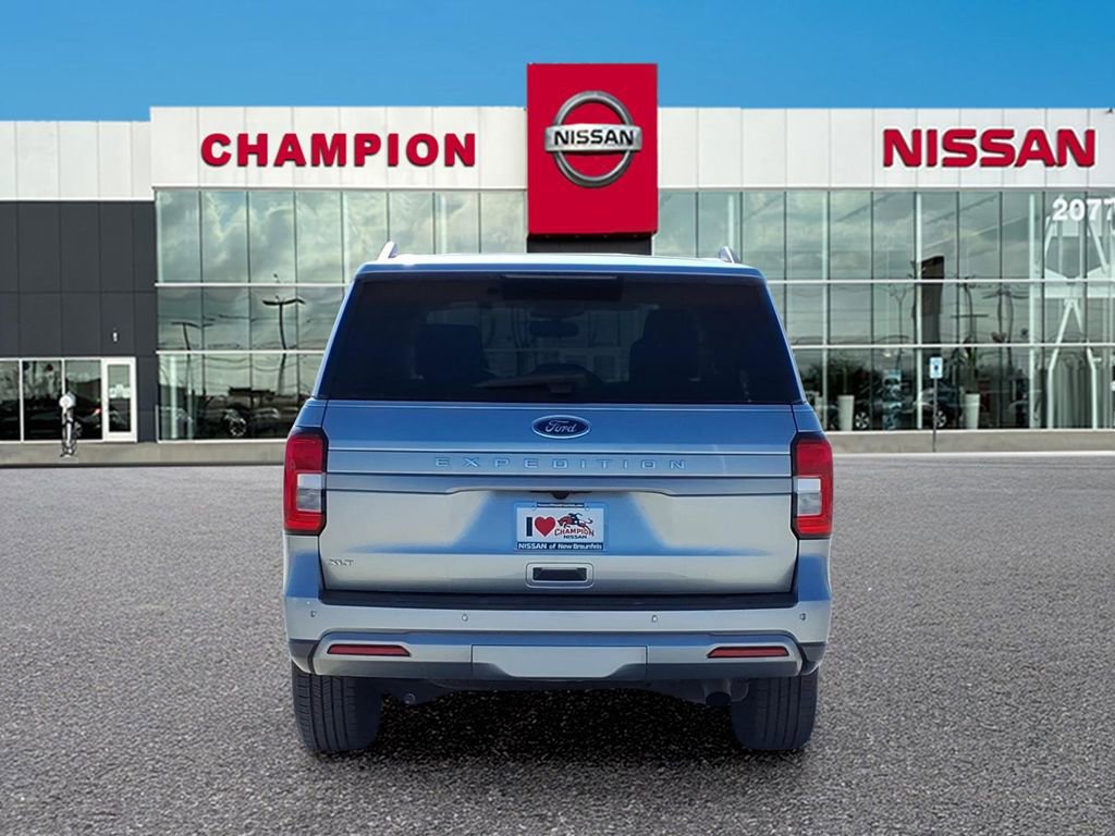 Used 2024 Ford Expedition XLT image 6