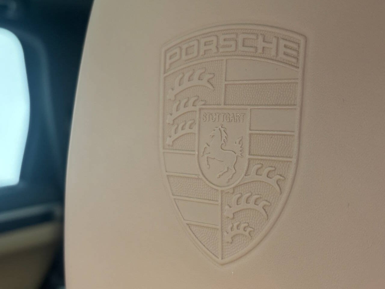 Used 2014 Porsche Cayenne Platinum Edition AWD/4WD image 24